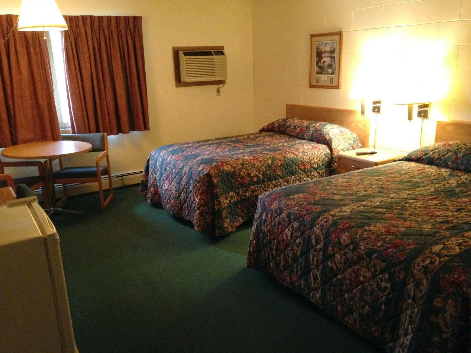 River Bend'S Walleye Inn Baudette Exterior foto